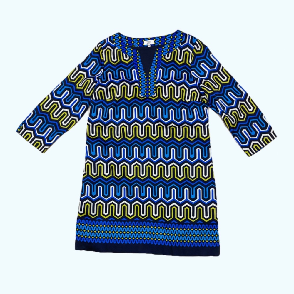 Mid thigh length, full sleeves